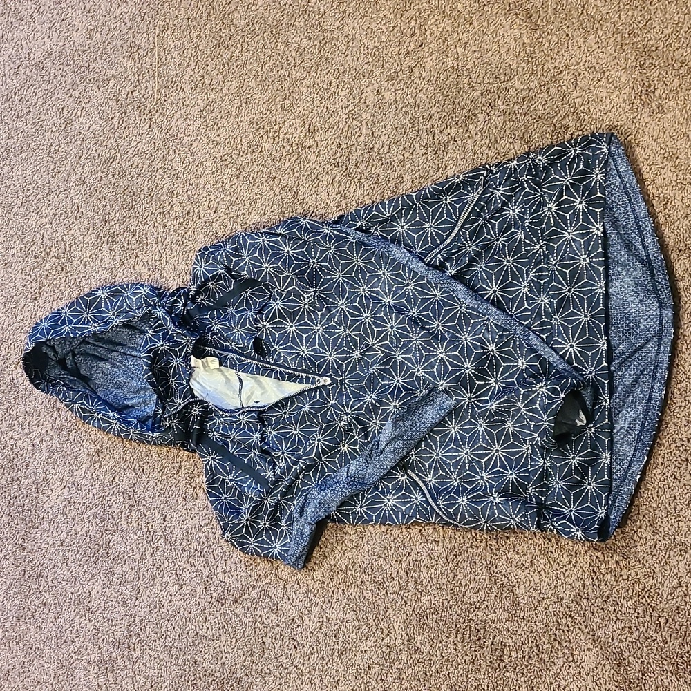 Lululemon Windbreaker light pullover